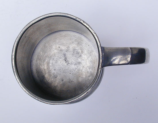 Unmarked Connecticut Quart Pewter Mug