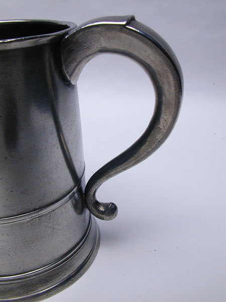 Unmarked Connecticut Quart Pewter Mug